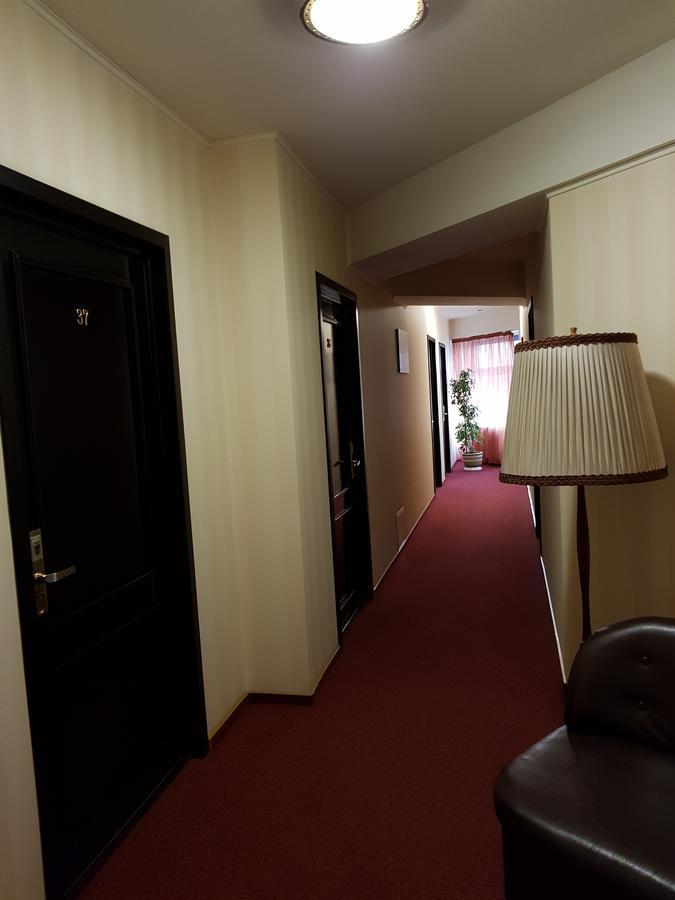 Indiana Hotel Iasi Exterior photo